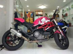 Ducati Monster 796 phong cách Hello Kitty