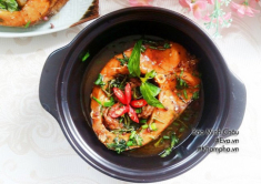 Chỉ 85 nghìn đồng vợ nấu bữa ăn đơn giản nhưng đậm đà, trôi cơm khiến cả nhà thích thú