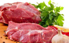 Đừng chần hay rửa thịt lợn trực tiếp, làm cách này, thịt sạch bong không còn lo bụi bẩn