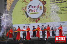 Noo Phước Thịnh khuấy động lễ hội ẩm thực siêu hấp dẫn FOOD FEST 2017