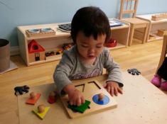 Phương pháp Montessori: Dạy trẻ 2-6 tuổi biết làm mọi việc từ rất sớm