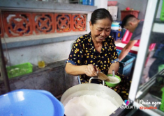U Chiến bán tào phớ ngủ quên cả bán hàng, để khách tự phục vụ, trả tiền chẳng cần đếm