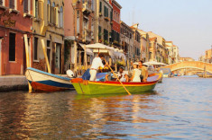 Venice thu phí “vào cửa” du khách gần 270.000 đồng/người vì lo ngại quá tải