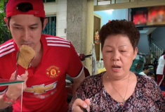 Vợ chồng Huy Khánh thách nhau đi ăn đậu phụ thối nhưng tội nghiệp nhất là... anh quay phim