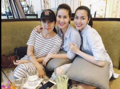 Vợ Phạm Anh Khoa làm món lạ miệng cho con, Thân Thúy Hà vào khen liền được hưởng ké