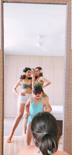 Bình thường toàn ăn vận kín đáo, mãi mới thấy Nhã Phương diện bikini khoe 3 vòng