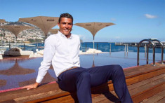 C. Ronaldo chơi lớn - mở rộng chuỗi khách sạn ở Paris