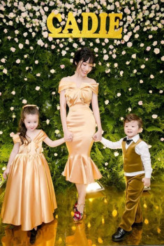 Elly Trần đẹp gợi cảm với sắc vàng trong tiệc sinh nhật 4 tuổi của con gái Cadie Mộc Trà