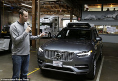 Google chi 1,1 tỷ Đô la Mỹ phát triển xe hơi tự lái