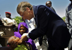 Sau gần hai thập kỷ, Bill Gates lại cho đi số tiền khổng lồ để từ thiện