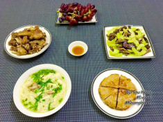 5 người thưởng thức thỏa thích bữa cơm hấp dẫn này