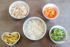 Bữa sáng “dọn sạch tủ lạnh” bằng đĩa cơm chiên thịt gà vừa ngon lại chắc dạ