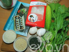 Đãi cả nhà món kimbap tự làm