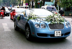  Đám cưới bằng Bentley mui trần tại Hà thành 