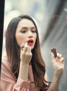 Giải mã cây son Hương Giang Idol sử dụng trong MV mới của Havyco Lipstick