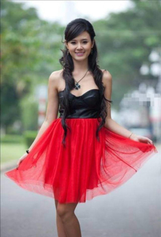 Huyền Baby và thế hệ hot girl đời đầu: Người lột xác sexy, người dao kéo đến giật mình