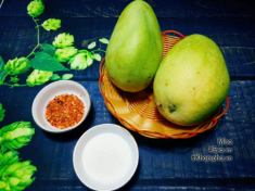 Làm xoài dầm cay kiểu này mới đúng điệu, vừa ăn vừa xuýt xoa