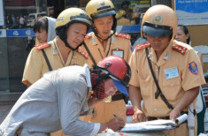 Lỡ quên đem theo giấy tờ thì mức phạt bao nhiêu