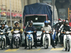 Người sử dụng xe máy độ ở Malaysia sẽ chỉ có hai tuần để đưa xe về zin
