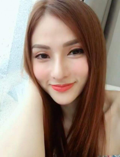 Sau 10 năm, Lương Bằng Quang và Thu Thủy đã trở thành cặp đôi... dao kéo của showbiz Việt