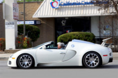  Siêu xe Veyron mui trần toàn trắng 