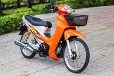 Wave 125 sắc cam đầy cá tính và chất chơi của biker Việt