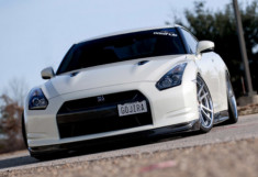  Xế độ Nissan GT-R R35 