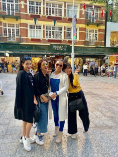 Xuất hiện cạnh hội bạn thân, Nhã Phương sau sinh còn đẹp hơn Nhã Phương ngày son sắc