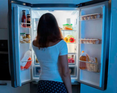 Những điều nàng cần tránh làm trước khi đi ngủ để không làm vòng 2 ngày càng phát tướng