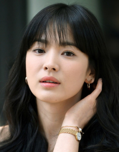 Song Hye Kyo đánh mất vẻ đẹp “nữ thần“ vì màn trang điểm không thể thảm hoạ hơn