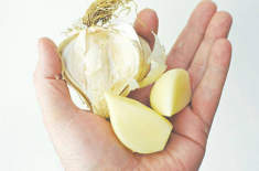 7 thực phẩm nhiều người cất tủ lạnh nhưng chuyên gia cảnh báo những sai lầm khiến chúng biến chất