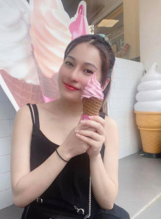 Bầu song thai đã 4 tháng, bà xã Dương Khắc Linh vẫn giữ nguyên làn da láng mịn, tươi tắn