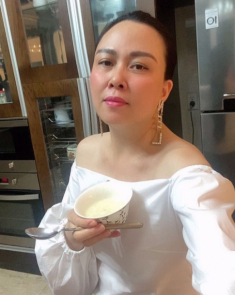 Chỉ từ một chi tiết trên gương mặt, tuổi thật của Phượng Chanel đã được thể hiện rõ