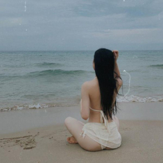 Chụp hình diện bikini, Jun Vũ khoe khéo ưu điểm vóc dáng khác cũng hoàn hảo chẳng thua vòng 1
