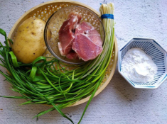 Khoai tây cắt ra nấu canh xưa rồi, đem viên tròn thế này rồi chế biến mới sang
