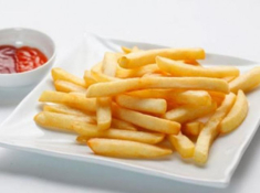 Khoai tây đừng mang chiên, cắt sợi ra cho vào chảo có ngay món “pizza” cực ngon