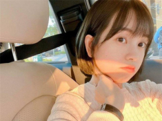 Mới cắt tóc ngắn một thời gian, Ly Kute đã đi nối tóc, tìm lại hình tượng duyên dáng