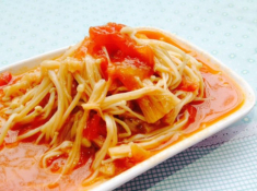 Nấm chưng cà chua giòn giòn, thơm thơm lại lạ miệng nhưng đưa cơm bất ngờ