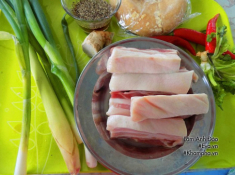 Thịt rim sả ớt đậm đà, mỗi người ăn 3-4 bát cơm chẳng có gì là lạ