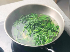 Trứng hấp tình yêu hâm nóng những ngày cả xã hội ‘giãn cách’