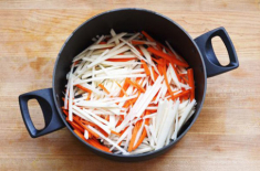 Tự làm bò bía mặn kiểu miền Nam