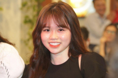Xuất hiện cùng Quang Hải, nhan sắc Huỳnh Anh gây tranh cãi, nhưng chị em nên học theo điểm này