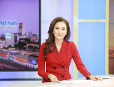 Ăn mặc chỉn chu lên sóng, đâu biết dàn BTV của VTV lại chỉ mang chân đất, dép lê