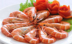 Ăn tôm xong tuyệt đối không uống loại nước này