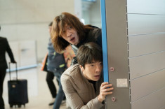 “Hoàng tử châu Á” Lee Kwang Soo tái xuất trong phim ”Thám tử gà mơ“