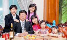 Lấy chồng rút khỏi showbiz, Trang Nhung ở biệt thự trăm tỷ, thuê 7 giúp việc dọn nhà