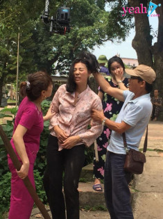 Quỳnh búp bê: Diễn viên Thanh Hương tiết lộ bị bỏng miệng đau đớn khi quay cảnh anh trai nhét cơm vào miệng