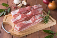 Sai lầm khi chế biến thịt vừa mất chất, vừa rước cả đống bệnh vào người