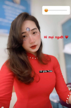Cô giáo hot nhất ngày khai giảng vì xinh như hot girl, hoá ra là mẹ đơn thân 5 năm