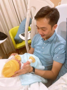 Cường Đôla mua túi 700 triệu cho con gái, phòng làm việc lại hé lộ tầm quan trọng của Subeo